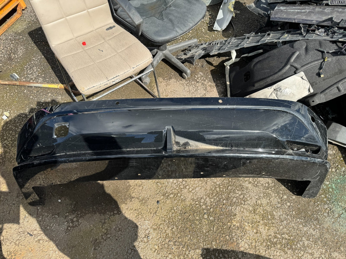 BUMPER BAWAH BELAKANG NISSAN ARIYA 2022-2023 HITAM DENGAN LUBANG SENSOR PARKIR (PDC) 850B25MP11