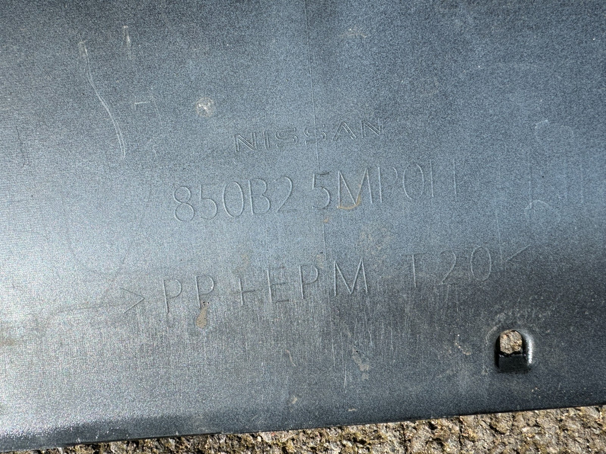 BUMPER BAWAH BELAKANG NISSAN ARIYA 2022-2023 HITAM DENGAN LUBANG SENSOR PARKIR (PDC) 850B25MP11