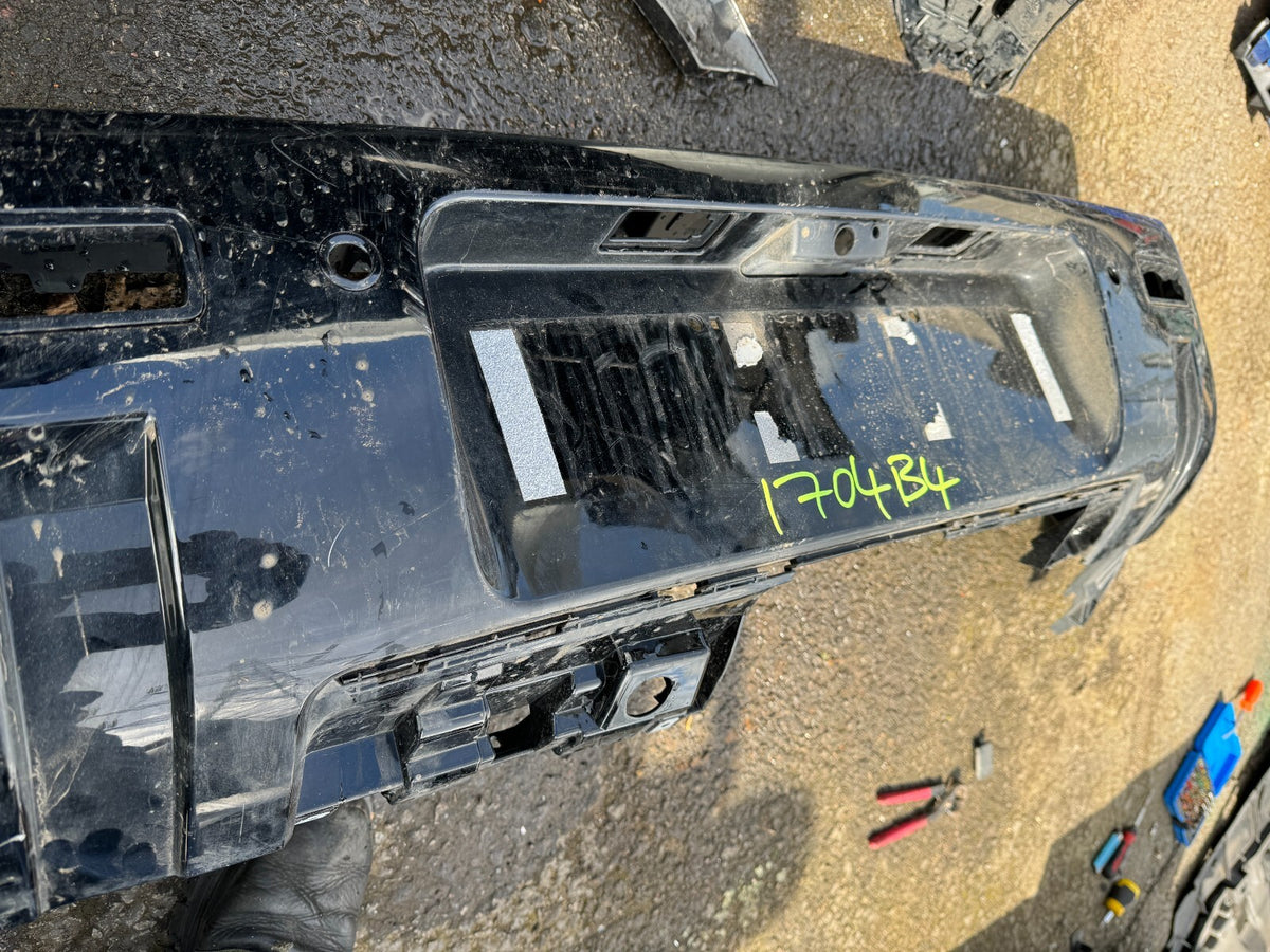 Ba đờ sốc sau Land Rover Defender L663 L8B2-17D781-A Chính hãng