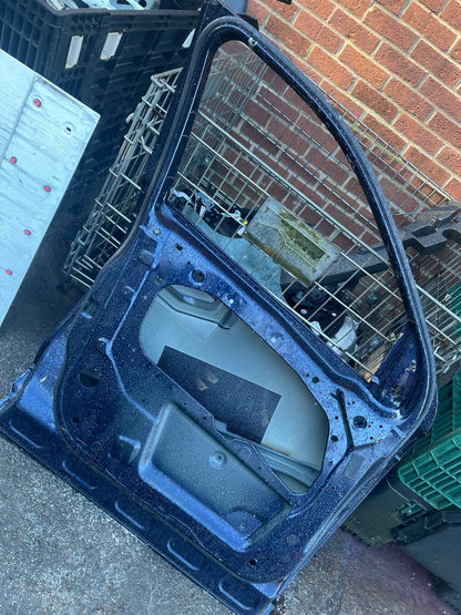 LAND ROVER DISCOVERY PASSENGER SIDE BLUE FRONT DOOR