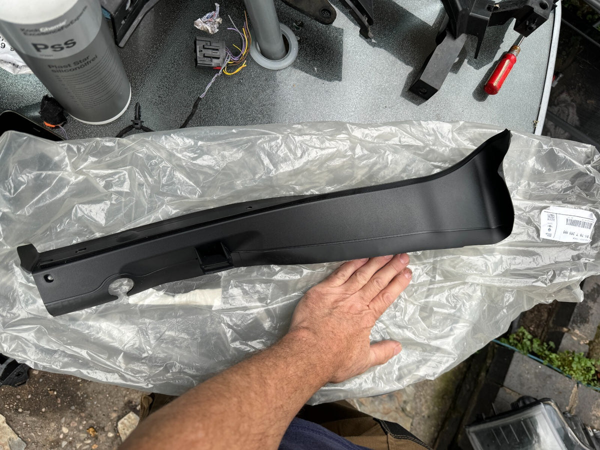 BMW 1 2 SERIES F20 F21 F22 F23 F87 ยางขอบกระจกแผงข้าง ขวา DRIVER SIDE 7269998
