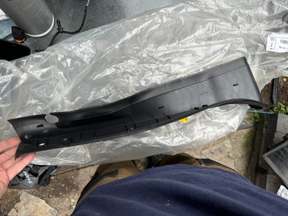BMW 1 2 SERIES F20 F21 F22 F23 F87 ยางขอบกระจกแผงข้าง ขวา DRIVER SIDE 7269998