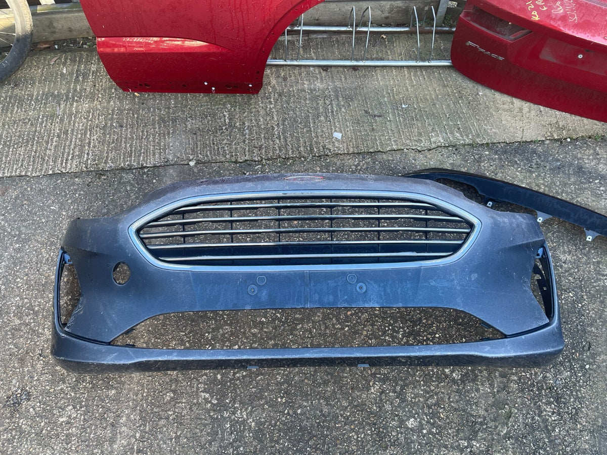 FORD FIESTA 前保桿 原廠件 17- H1BB17757AA