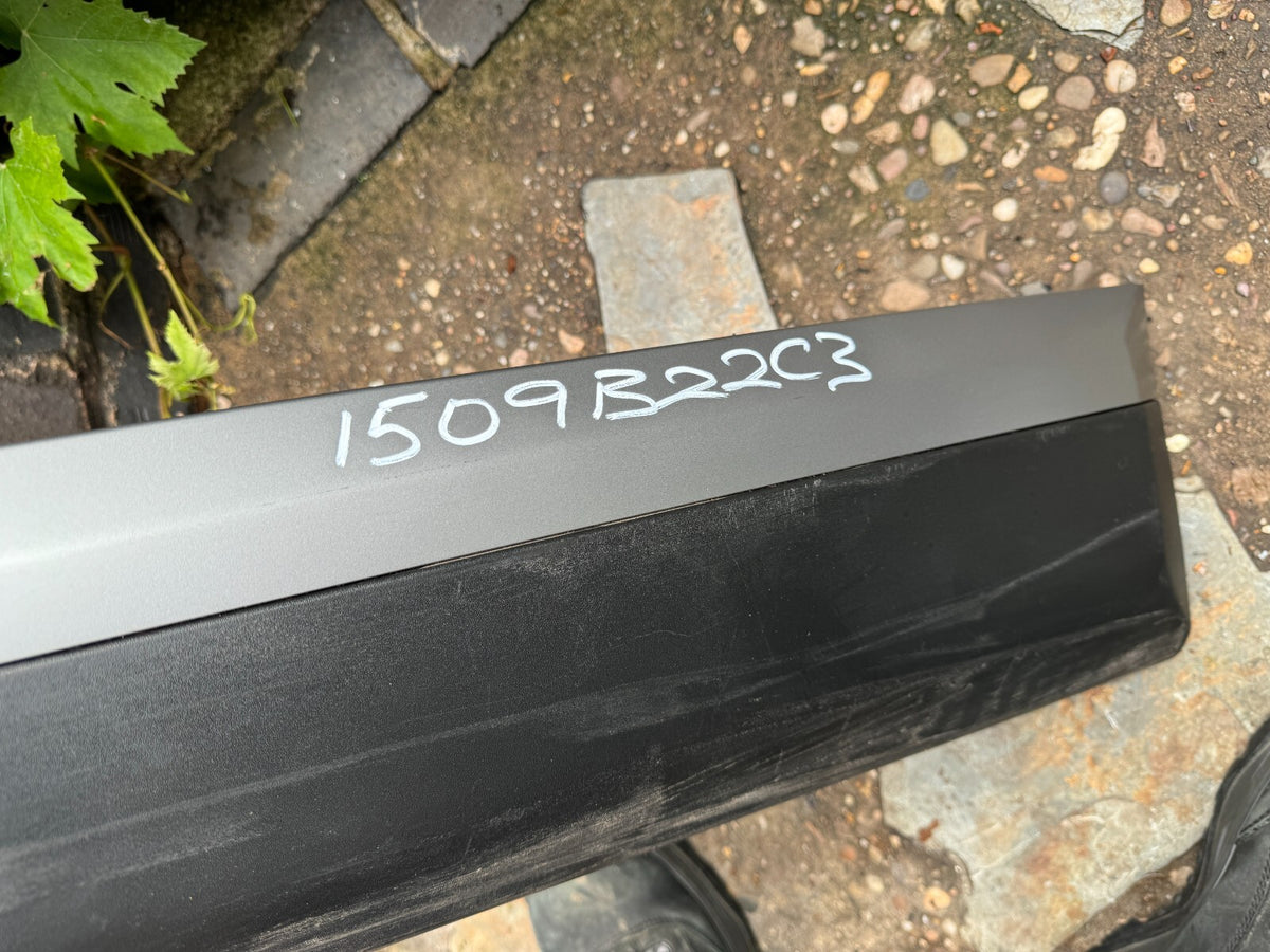 Peugeot 2008 II 2024 Left front door trim molding 9837637180 DAMAGED