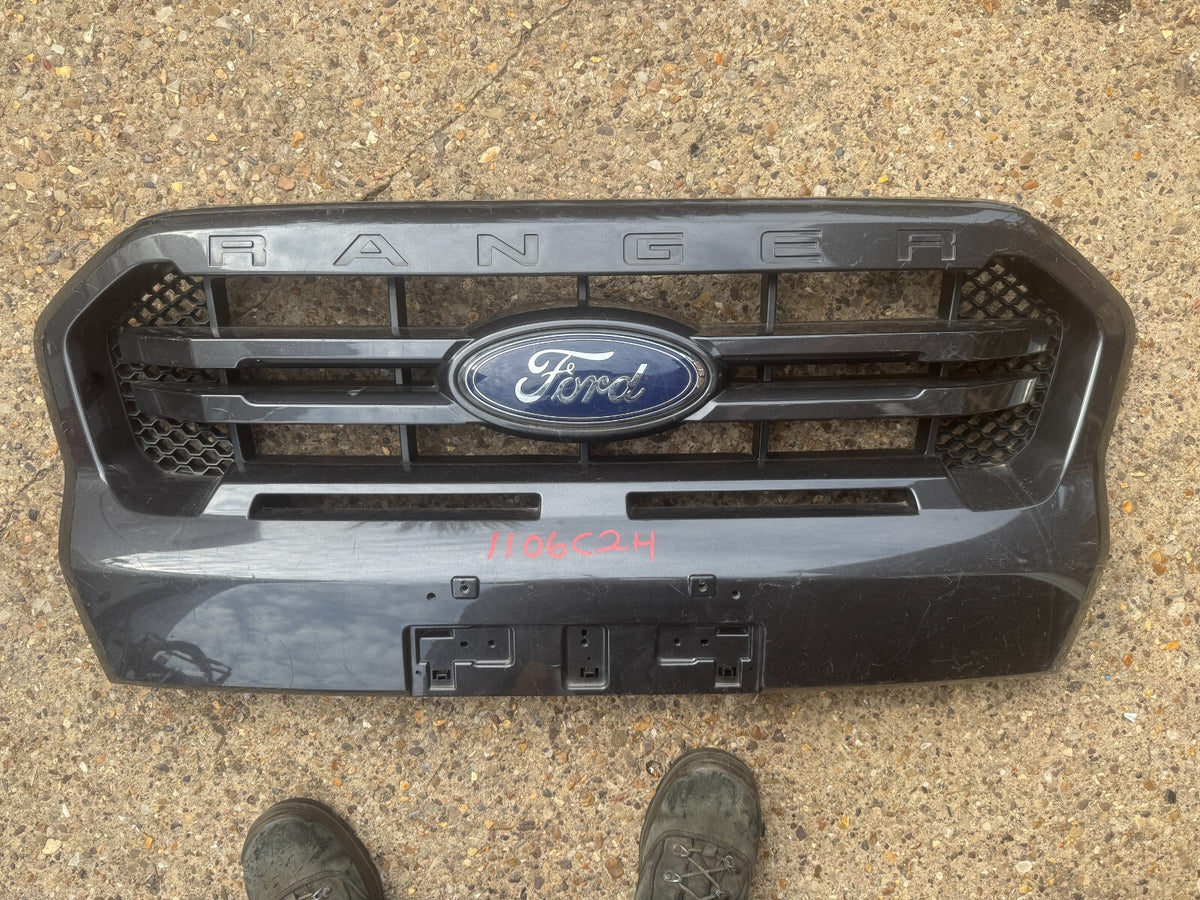 2021 Ford Ranger Front Grille JB3B-8350B Scratched needs respray