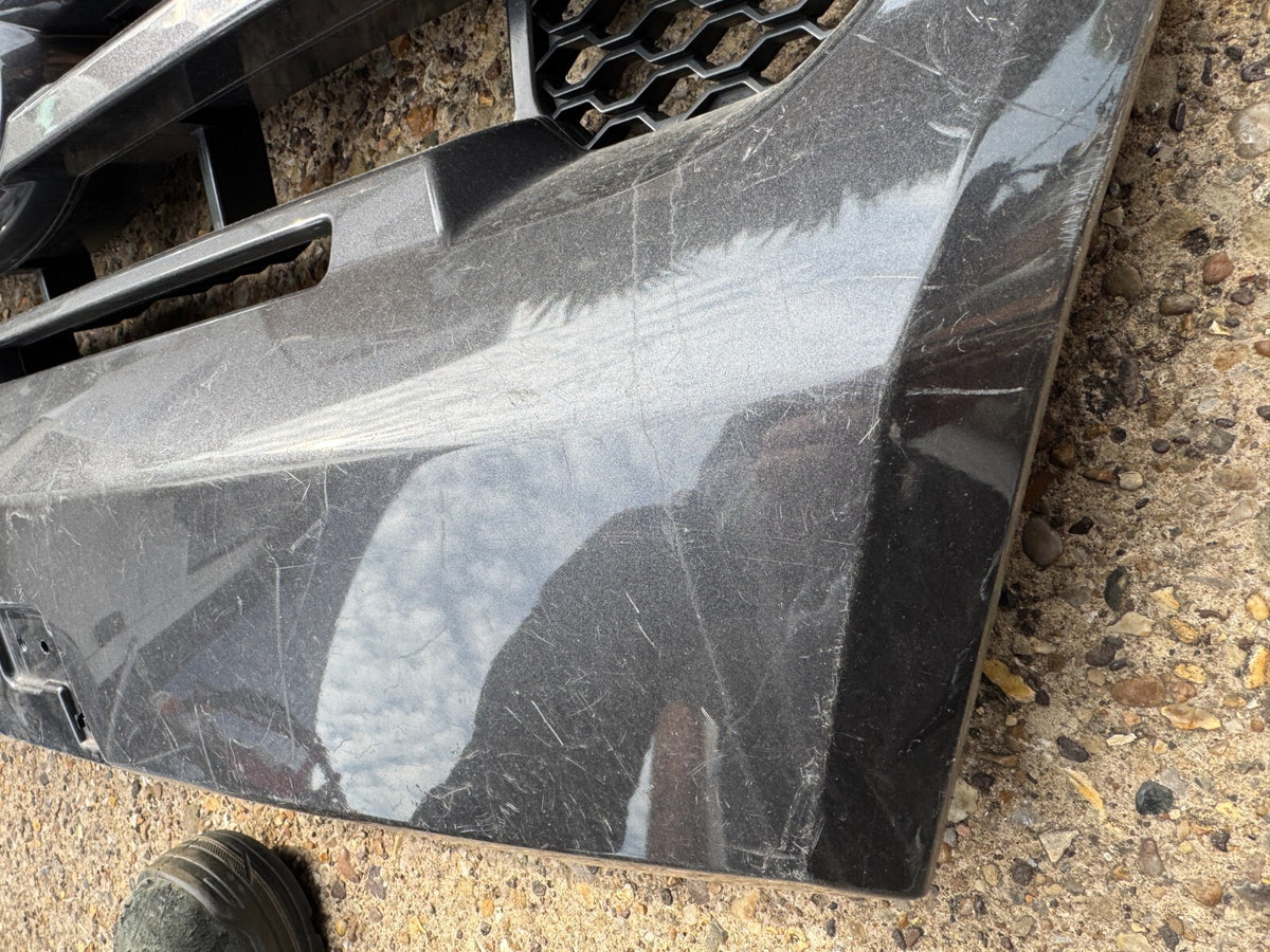 2021 Ford Ranger Front Grille JB3B-8350B Scratched needs respray