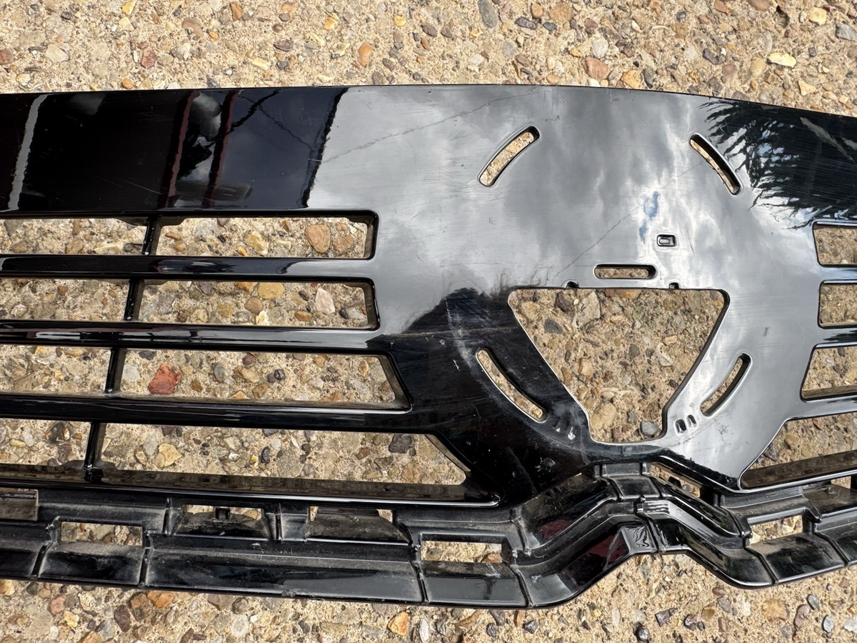VAUXHALL ASTRA L 2022 - ONWARDS GENUINE FRONT BUMPER UPPER GRILL