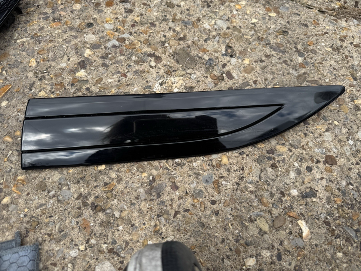 Range Rover Evoque L551 Front Left Side Trim K8D2-29427-AB Genuine