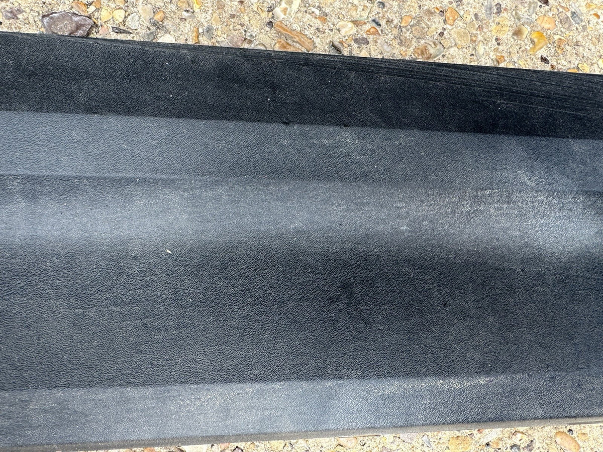 Volvo XC40 2023 Left front door trim molding 31448336 GRS4570