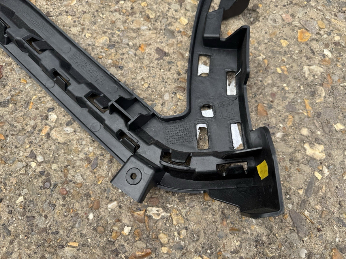 FORD TRANSIT CONNECT (2017)  - NS (PASSENGER) REAR BUMPER BRACKET DT11-17A882-A