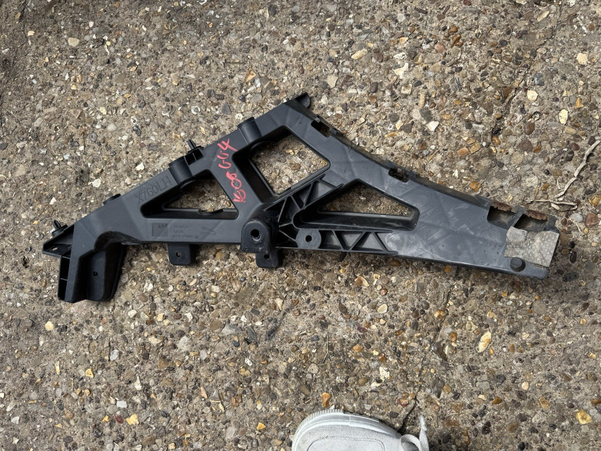 JAGUAR XE X760 REAR BUMPER MOUNT BRACKET LEFT PASSENGER SIDE 2015 GX73-17A882-AA