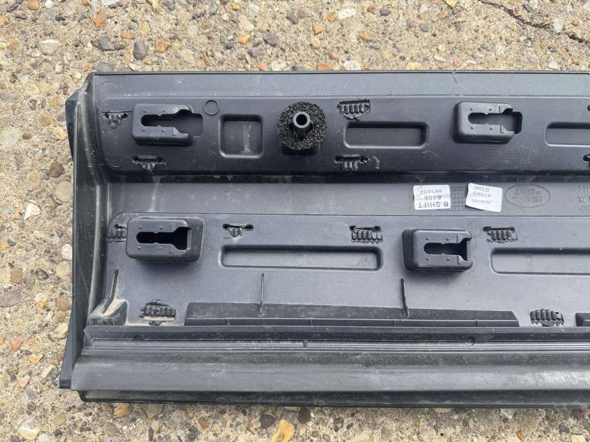 LAND ROVER DISCOVERY V L462 Rear Right Door Lower Molding HY3M-274A48-AA 3.00