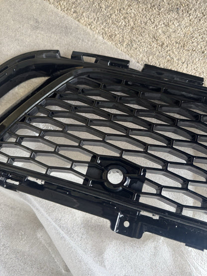 LAND ROVER DISCOVERY DYNAMIC L550 กระจังหน้าตัวล่าง กันชนหน้า (1551) LK72-17F791-F