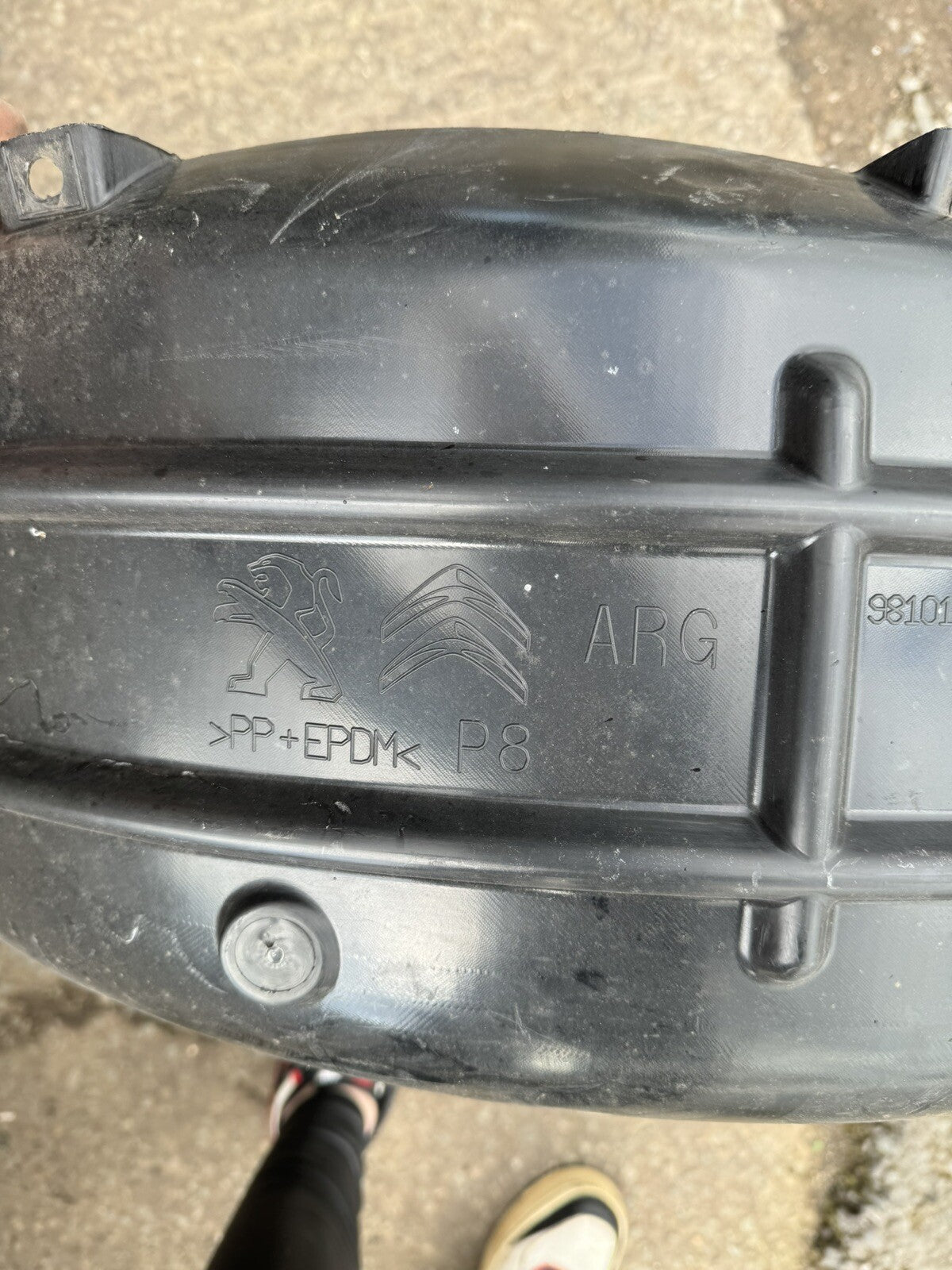 PEUGEOT 3008 GT LINE S/S 5DR PASSENGER SIDE REAR WHEEL ARCH LINER 9810125680