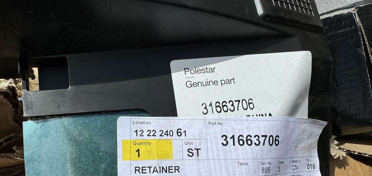 Dudukan kancing - Volvo polestar (31663706)