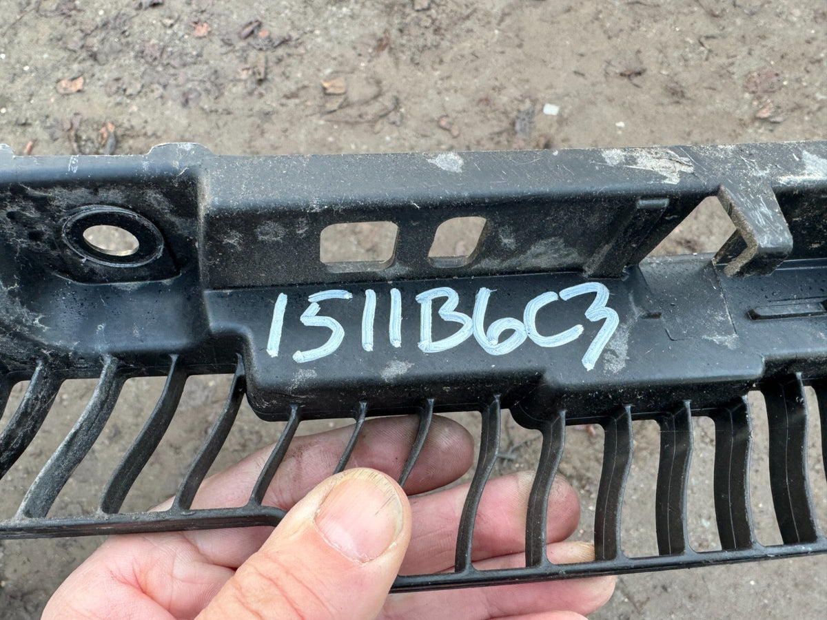 2012-2017 MK7 5G VW GOLF GTI BREKET BUMPER BELAKANG TENGAH 5G9807863A