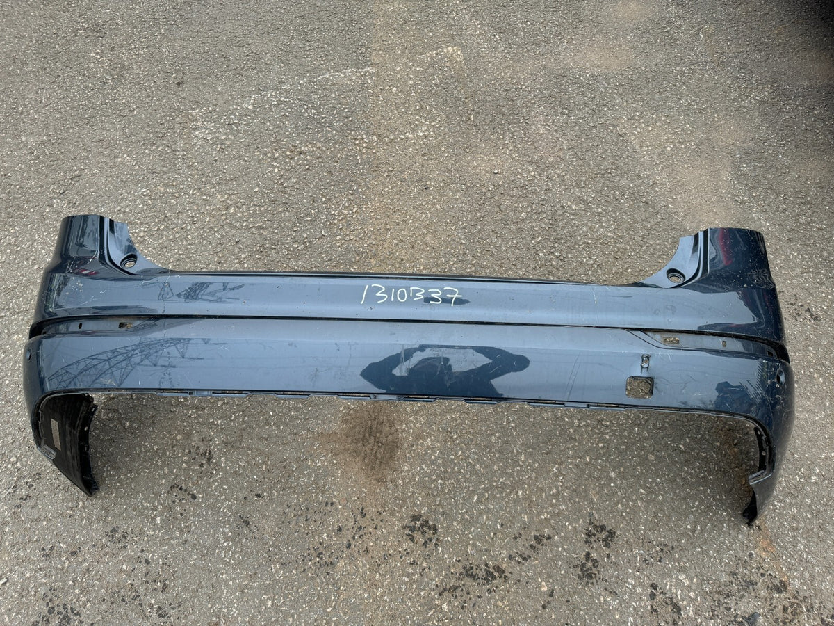 2022 VOLVO XC90 2015-22 BUMPER BELAKANG ATAS DAN BAWAH : 31690642 31353430 RUSAK