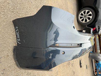2022 VOLVO XC90 2015-22 BUMPER BELAKANG ATAS DAN BAWAH : 31690642 31353430 RUSAK
