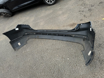 2022 VOLVO XC90 2015-22 BUMPER BELAKANG ATAS DAN BAWAH : 31690642 31353430 RUSAK