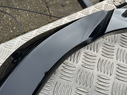 GENUINE LAND ROVER DEFENDER L663 REAR LEFT WHEEL ARCH TRIM L8B2-290E23-BB