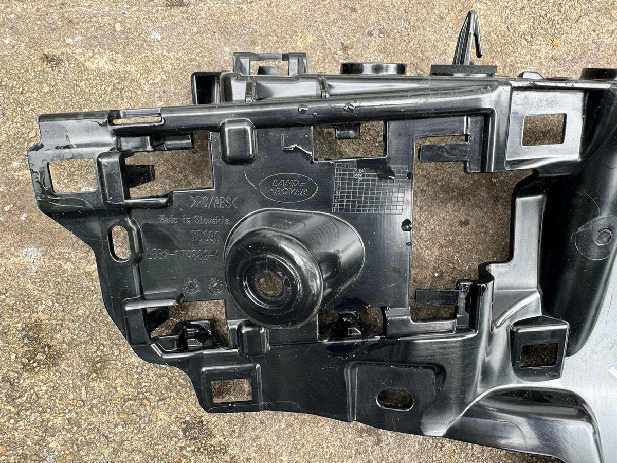 breket bumper belakang kiri L8B2-17A882-A LAND ROVER DEFENDER L663 2020-