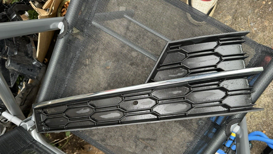 Jobb lökhárító rács Skoda Octavia 2016 évjárattól 3200201114536260100