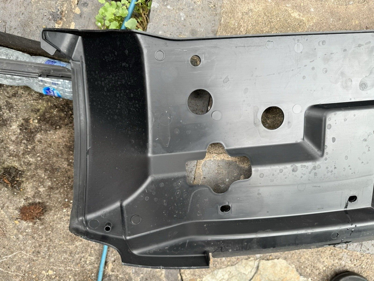 from 2018 Land Rover Defender Front Bumper Top Trim L8b28a100a