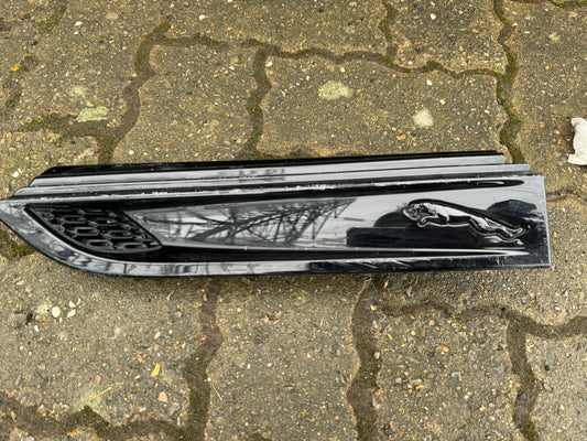 JAGUAR F TYPE X152 2021 KOTFLÜGEL-LUFTGITTER VORNE LINKS BEIFAHRERSEITE MX53-280B11-BD