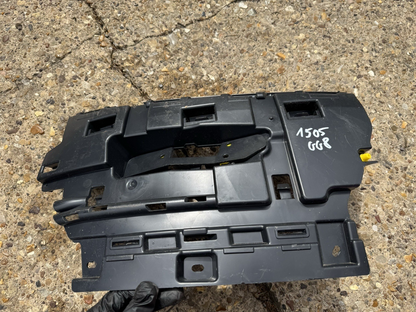 Range Rover Sport Front Bumper Right Bracket 2022 ON N9X2-17C862-A Genuine