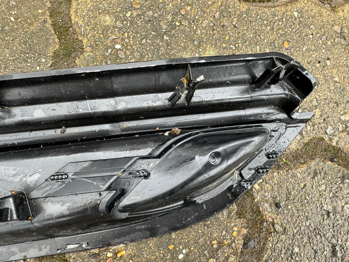 JAGUAR F TYPE X152 2021 前葉子板散熱孔 N/S PASSENGER SIDE 左側 MX53-280B11-BD