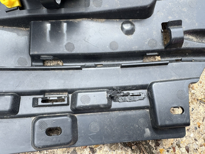 Range Rover Sport Front Bumper Right Bracket 2022 ON N9X2-17C862-A Genuine