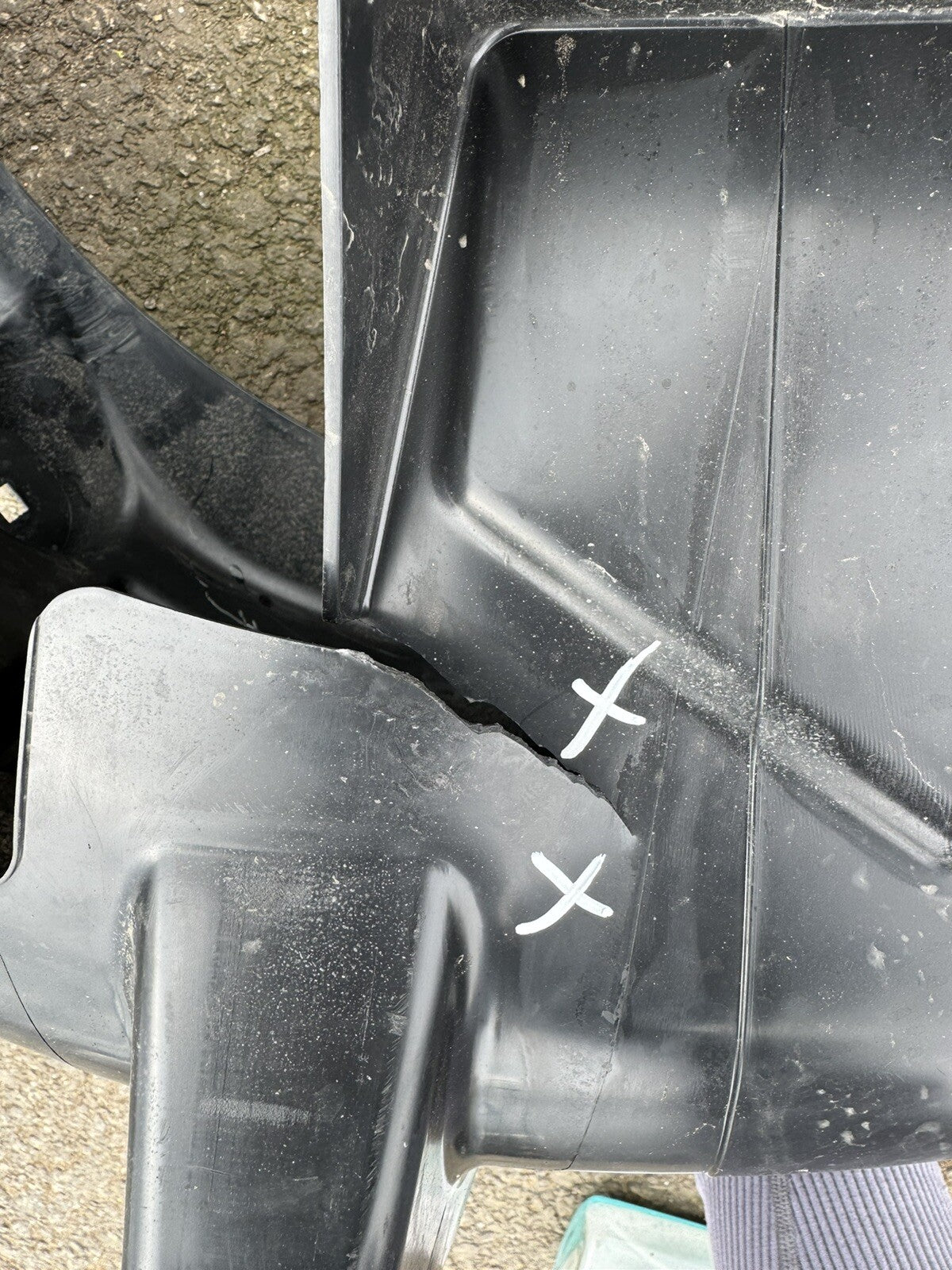 พลาสติกซุ้มล้อ ซ้าย หลัง Peugeot 308 9835379980