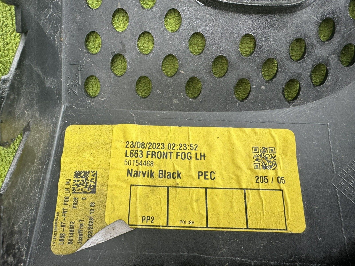 L8B215B217A 19-ON L663 DEFENDER 90 ỐP ĐÈN SƯƠNG MÙ TRƯỚC LH L8B2-15B217-A