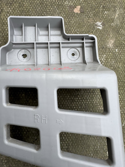 Kia OE 86614DO000 - Rear Right Bumper Cover Bracket