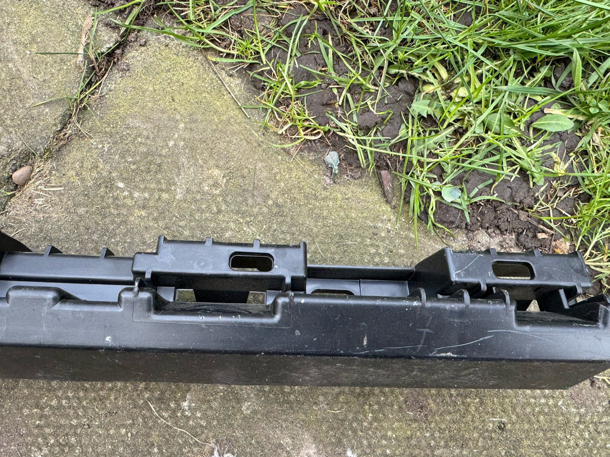 Volvo XC90 Rear Left Side Skirt Bracket 2015 ON 32216525 Genuine