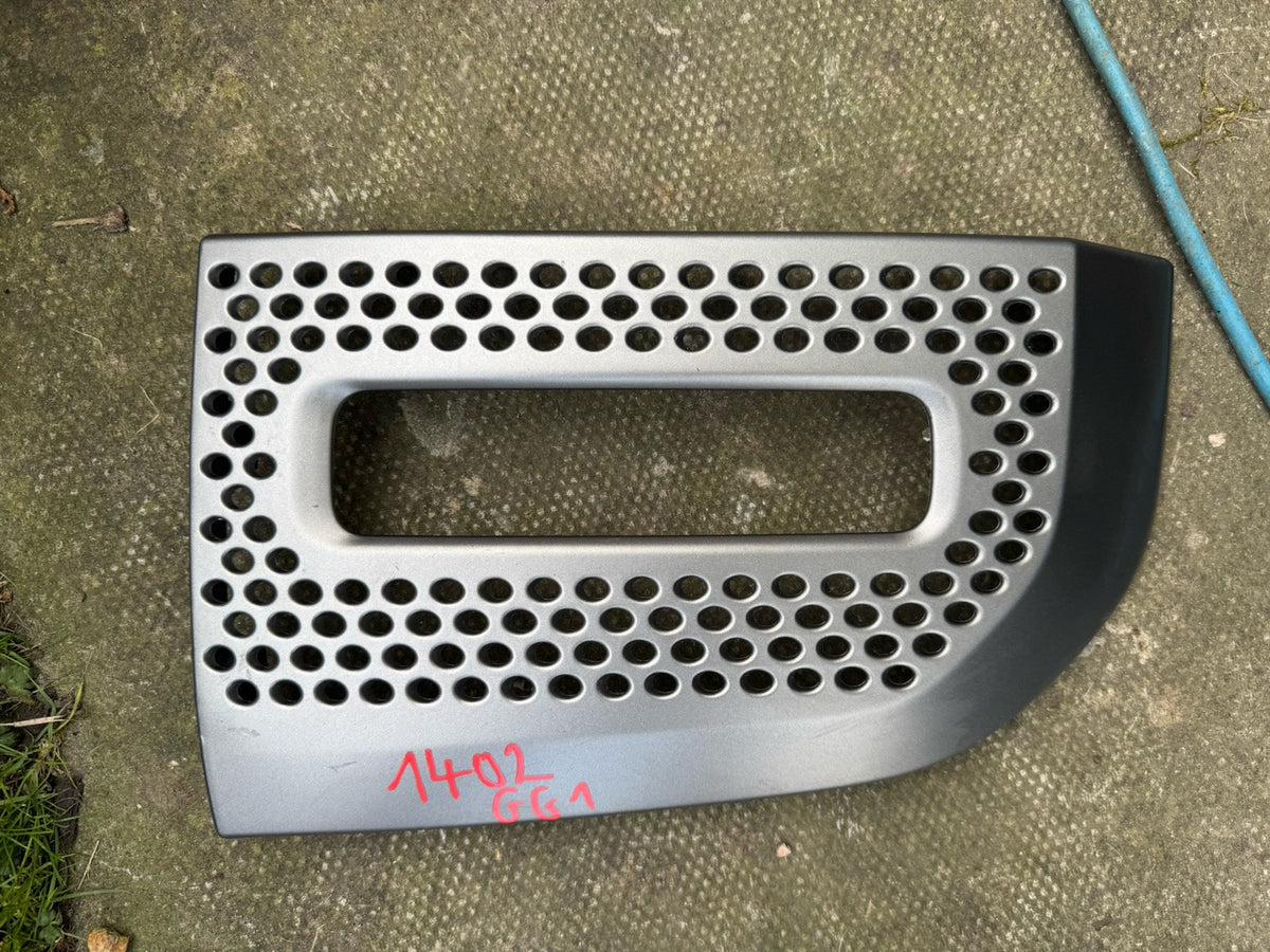 L8B215B217A 19-ON L663 DEFENDER 2023 FRONT FOG LIGHT SURROUND LH L8B2-15B217-A