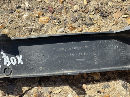 Range Rover Evoque Rear Bumper RH  Trim K8D2-17D752-CA Genuine
