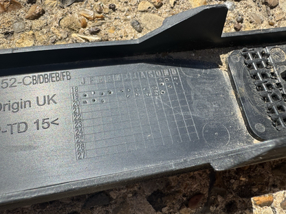 Range Rover Evoque Rear Bumper RH  Trim K8D2-17D752-CA Genuine