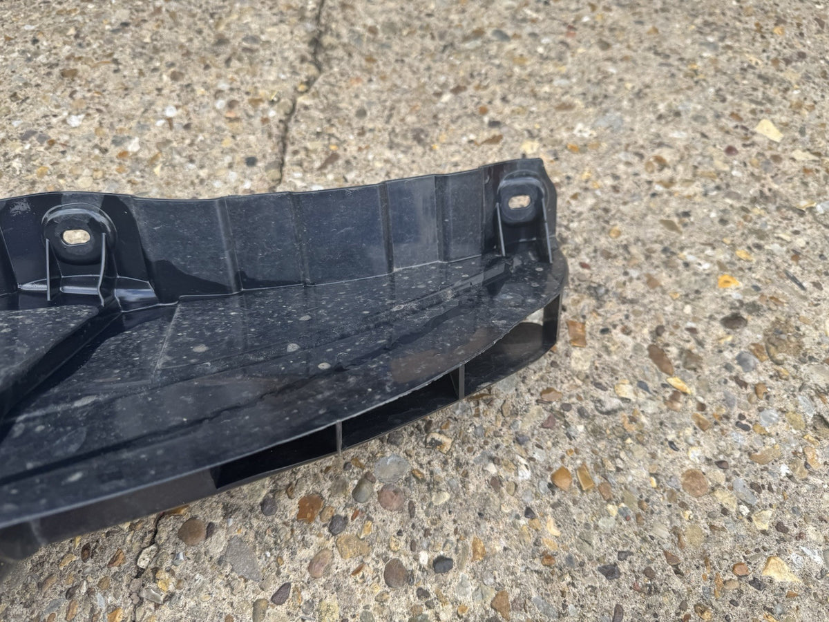 GENUINE LAND ROVER DISCOVERY 5 2017 -ON L462 FRONT BUMPER SUPPORT HY32-17A793