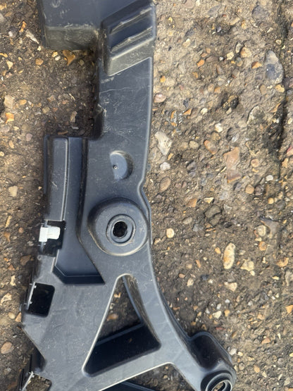 JAGUAR I-PACE X590 N/S PASSENGER SIDE LEFT REAR BUMPER BRACKET J9D3-17B931-A
