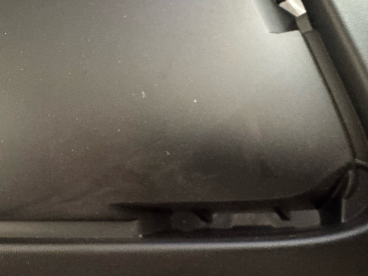 ฝาครอบไฟตัดหมอกขวาแท้ Peugeot 1609290680 2012-18