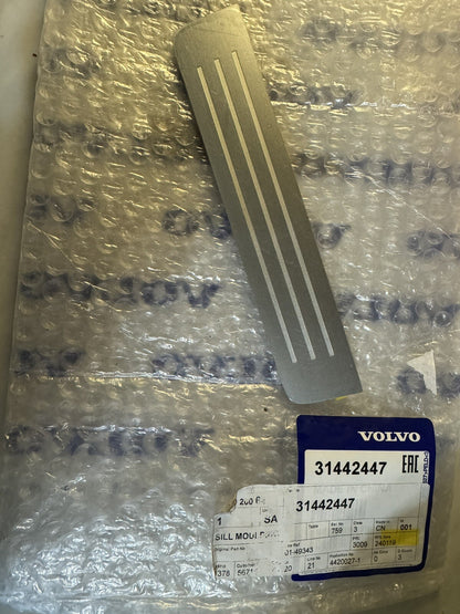 MOLDING TRIM BENDUL PINTU BELAKANG KIRI 31442447 VOLVO XC90 MK2 TULEN BAHARU