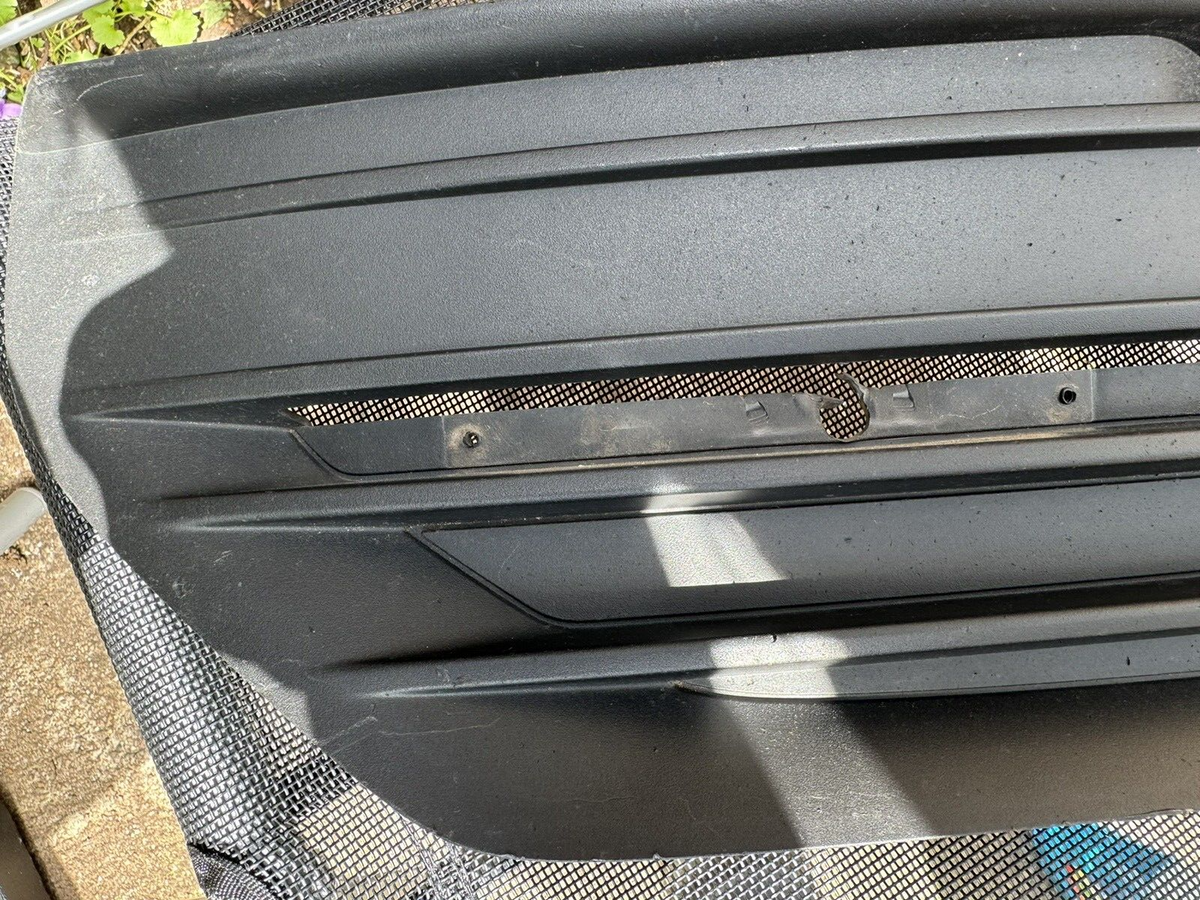 VOLVO XC90 II Front Left Bumper Grille 32345466 GENUINE