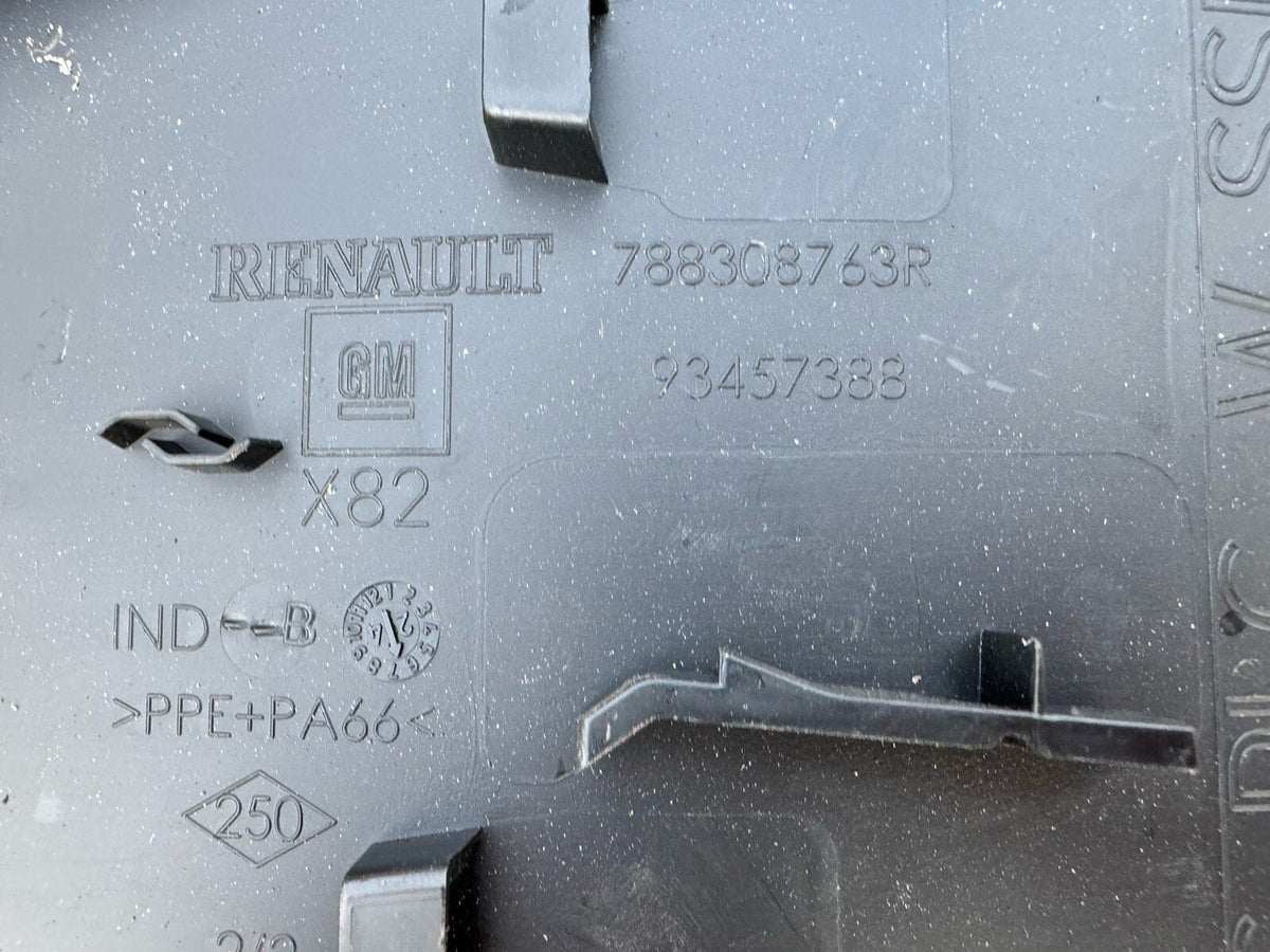 Renault Trafic 油箱蓋 788308763R 1.6 dCi 2016 RHD 24470399