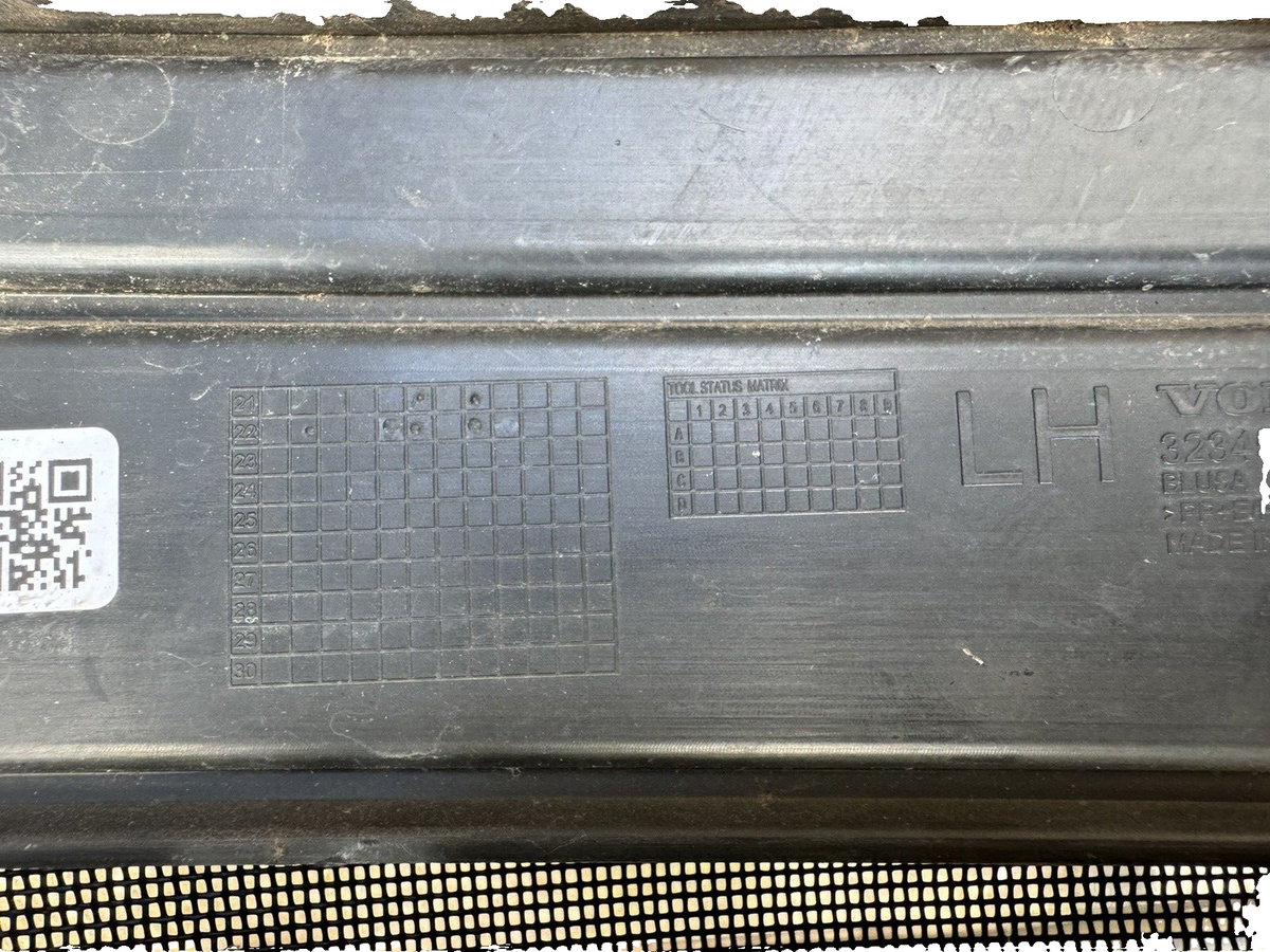 VOLVO XC90 II Front Left Bumper Grille 32345466 GENUINE