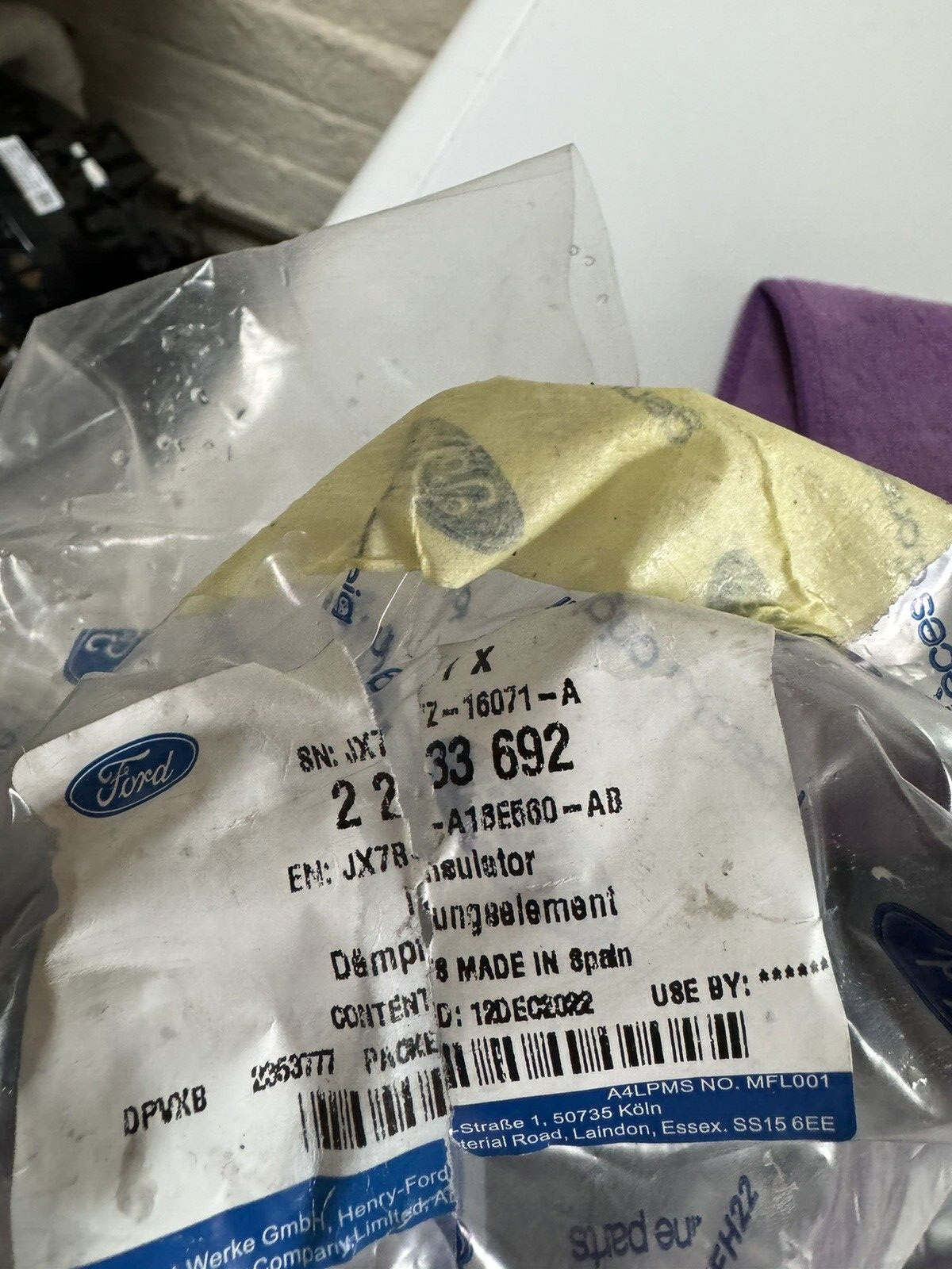 FORD FOCUS MK4 C519 แผ่นกันความร้อนซุ้มล้อหน้า 2233692 ของใหม่แท้