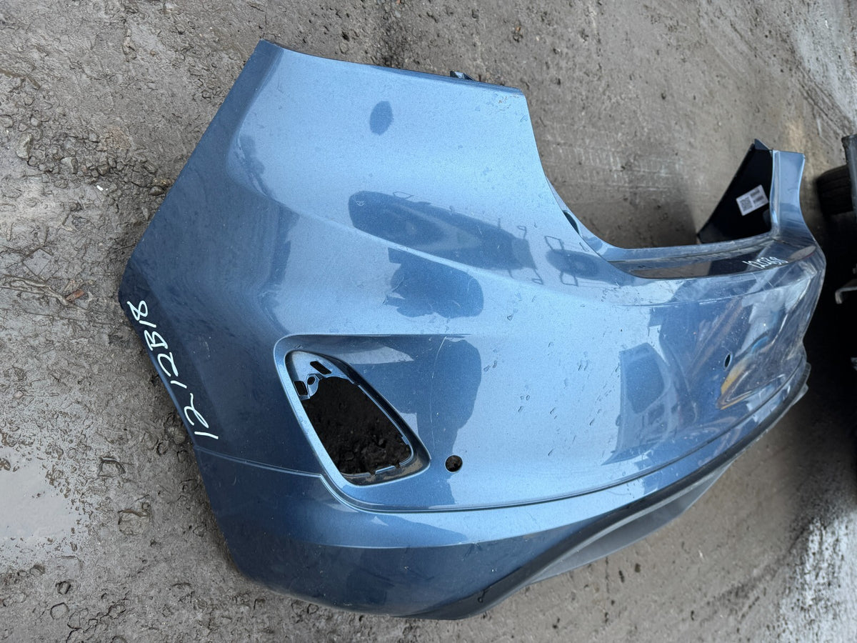 2023 FORD FIESTA ST ĐỜI 2018 TRỞ ĐI CẢN SAU CÓ LỖ CẢM BIẾN PDC & LIP CHIA PÔ CHÍNH HÃNG L1BJ17096 BỊ NỨT