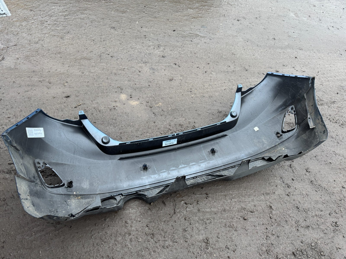 2023 FORD FIESTA ST ĐỜI 2018 TRỞ ĐI CẢN SAU CÓ LỖ CẢM BIẾN PDC & LIP CHIA PÔ CHÍNH HÃNG L1BJ17096 BỊ NỨT