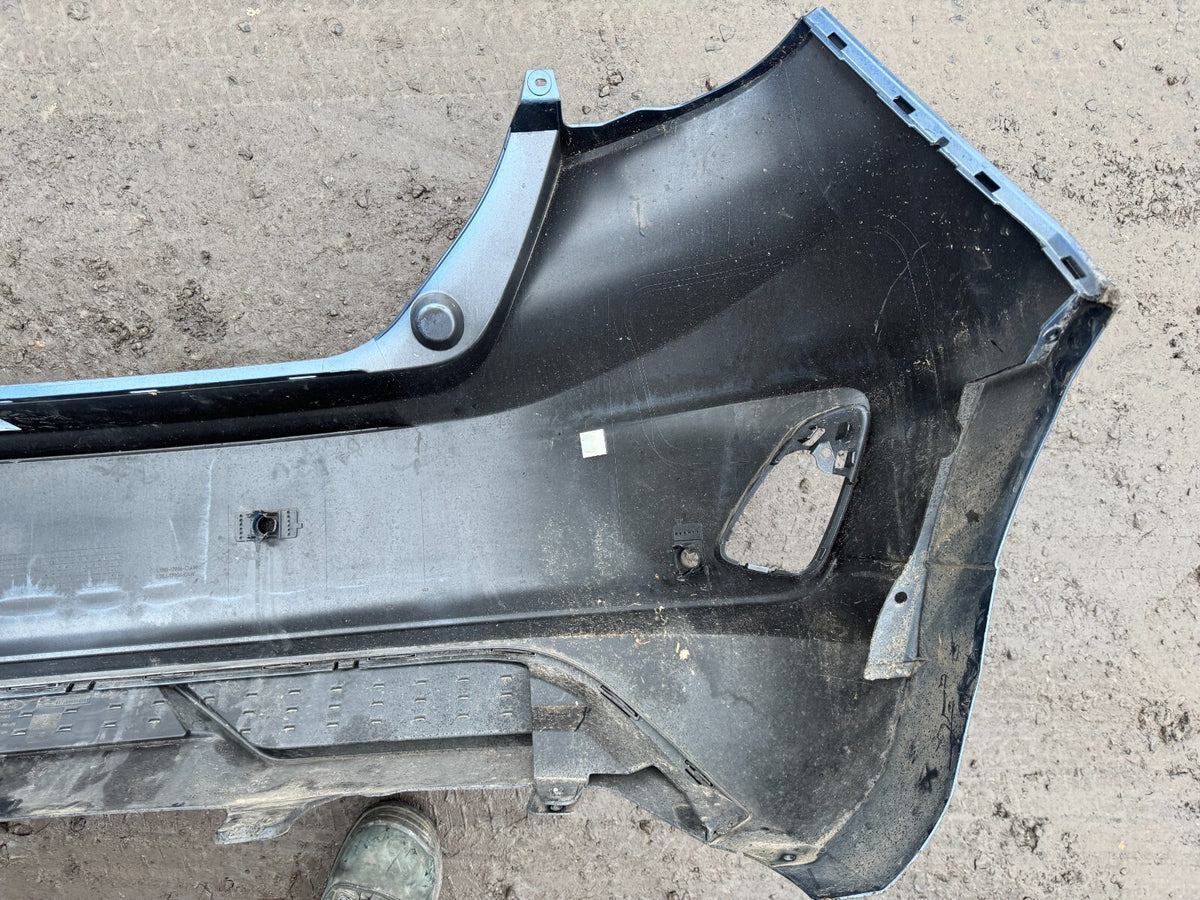 2023 FORD FIESTA ST ĐỜI 2018 TRỞ ĐI CẢN SAU CÓ LỖ CẢM BIẾN PDC & LIP CHIA PÔ CHÍNH HÃNG L1BJ17096 BỊ NỨT