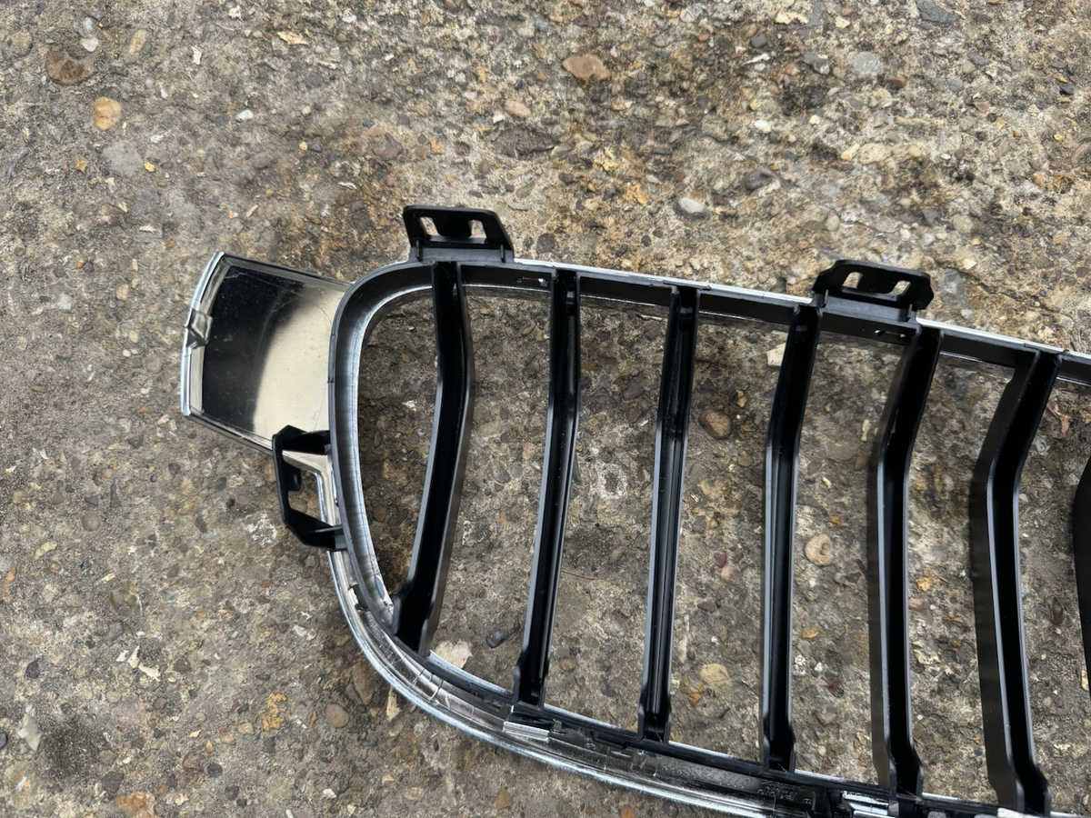 BMW F30 F31 GRIL BUMPER DEPAN SEBELAH KIRI RADIATOR 51137405835 18 51137263481